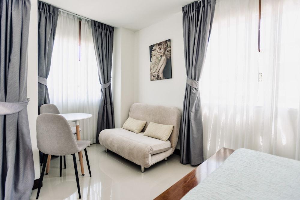 Beach 7 Condo by GrandisVillas