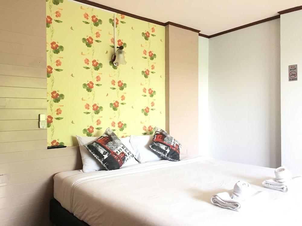 I Talay Lodge Boutique Hotel