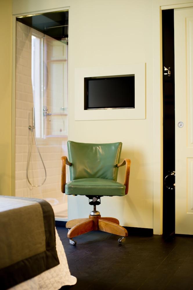 Arnobio Florence Suites