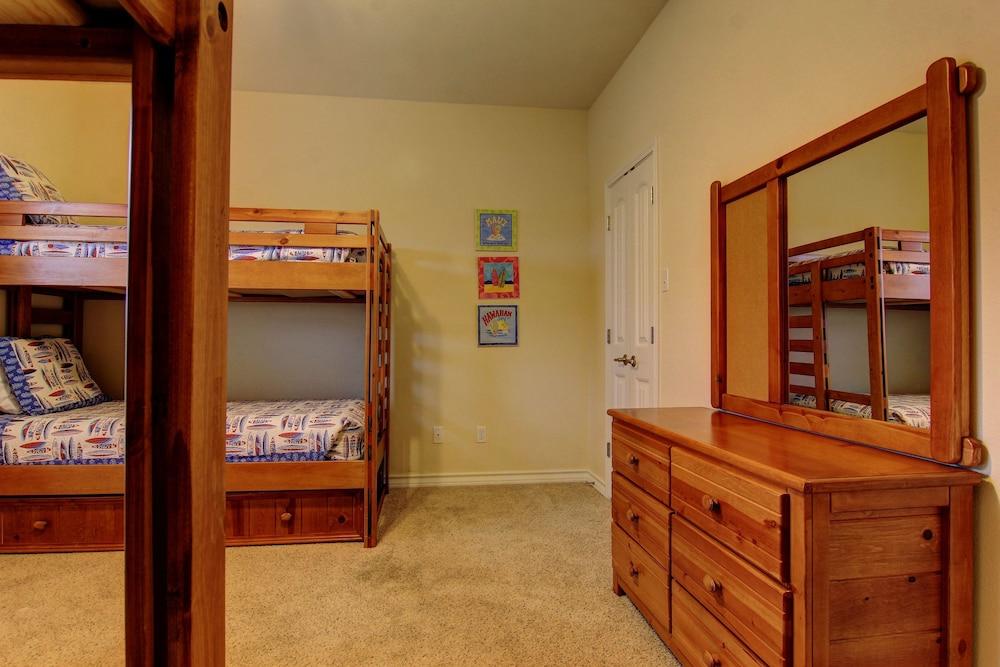 The Surf Shack PB105