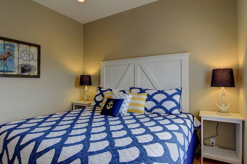 Blue Heron Bayou OV17