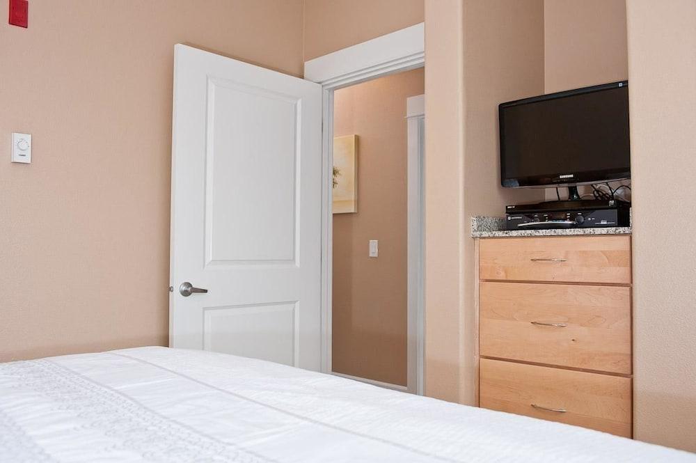 Keystone Vacation Rentals - Pacific Escape Condo