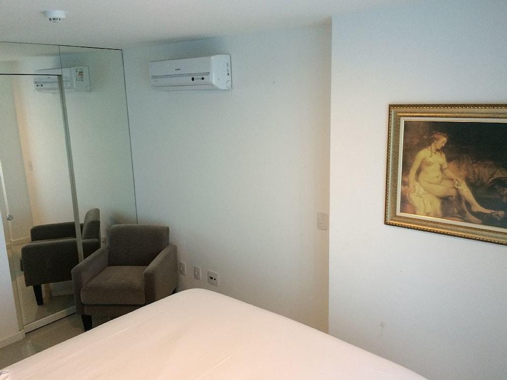 Ed. Chronus Meireles