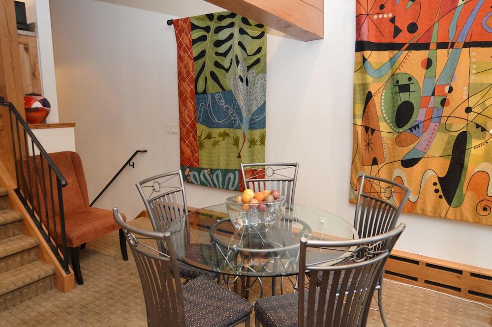 Old Hundred by Frias Properties