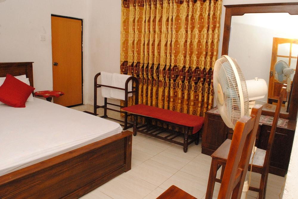 Kandy Shady Trees Villa