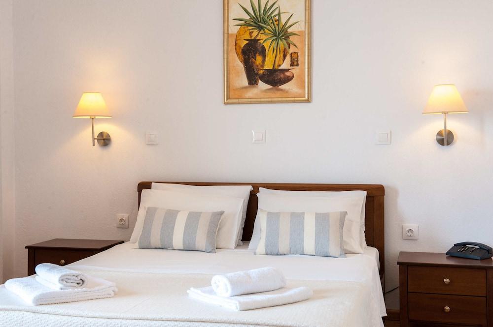 Golden Beach Agiocampos Hotel