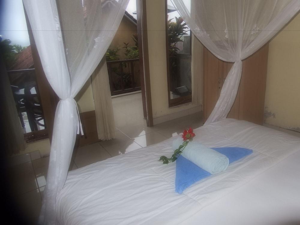 Bukit Indah Home Stay