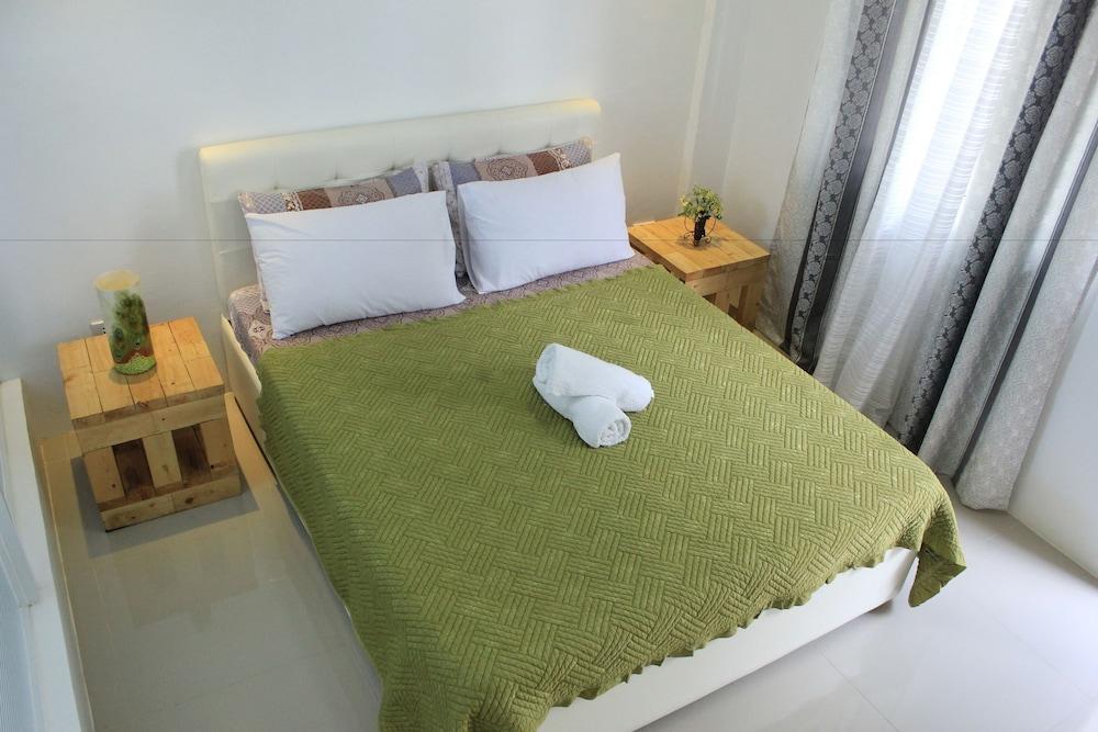 Alberto's by DJ Seungli