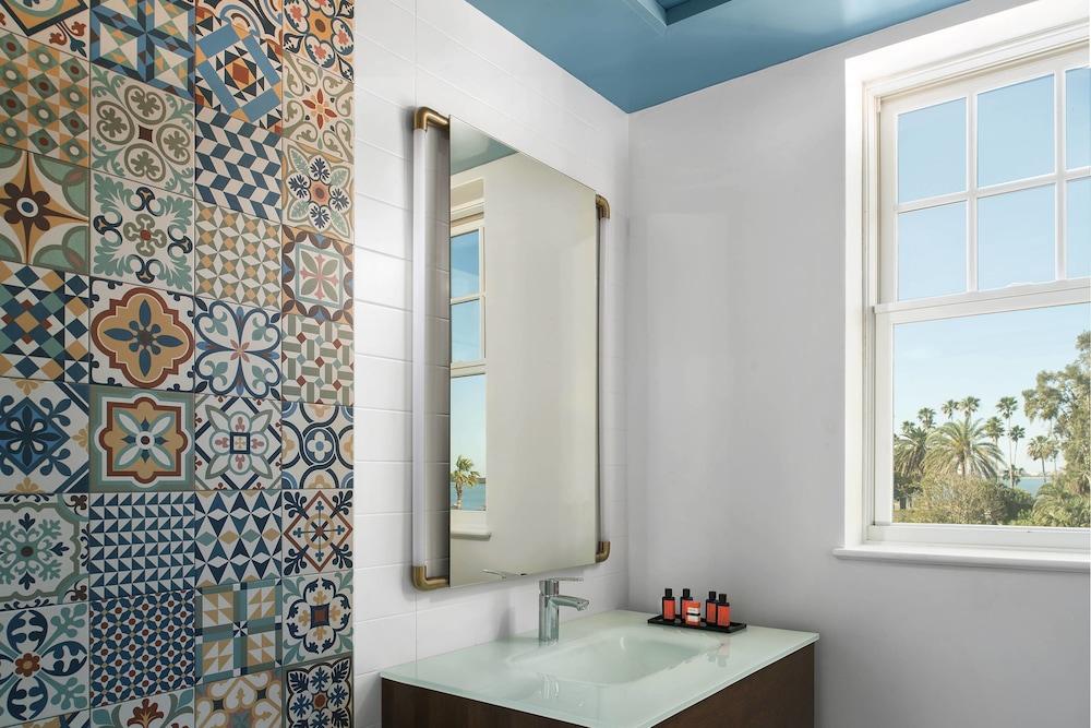 Fenway Hotel Autograph Collection