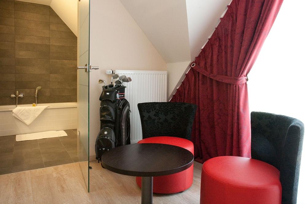 Golf & Country Hotel