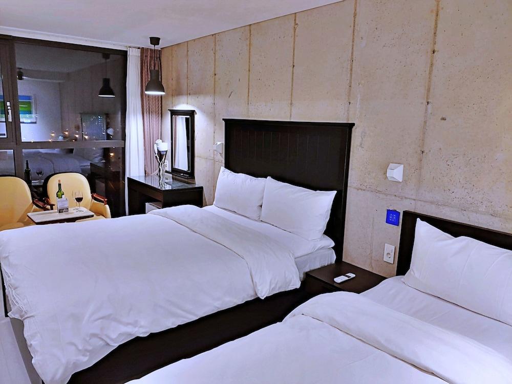 Hotel stay interview Jeju