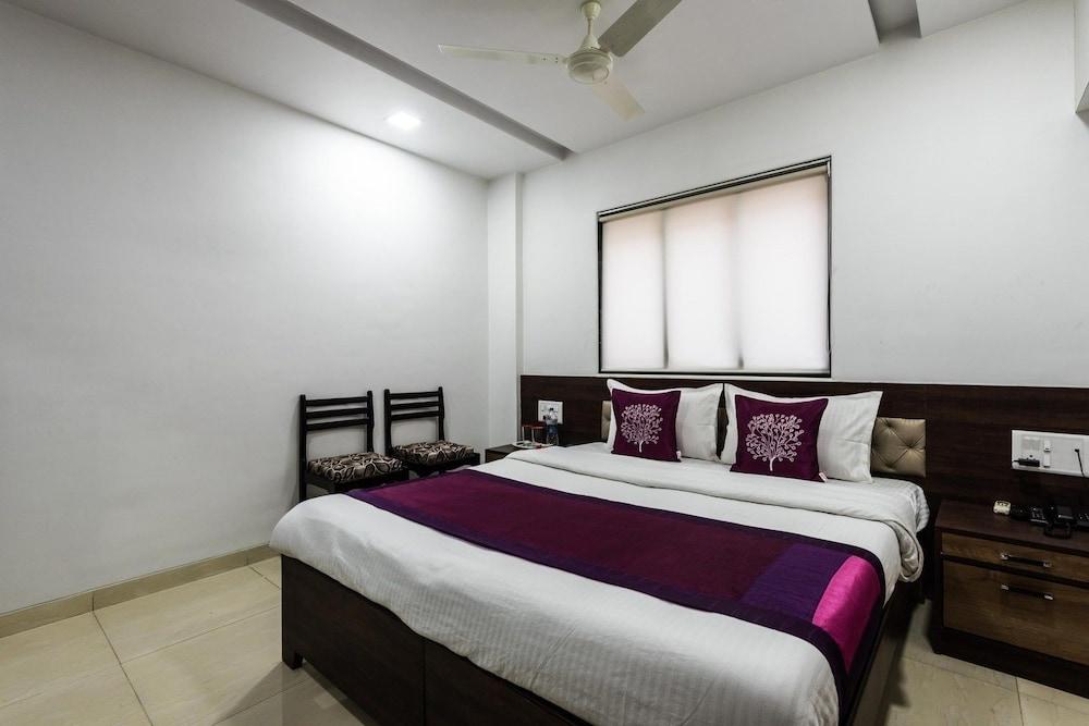 Hotel Shelter Palace