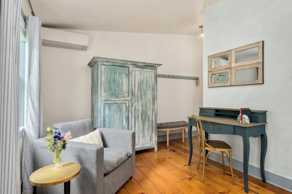 Inn at Silver Maple Farm