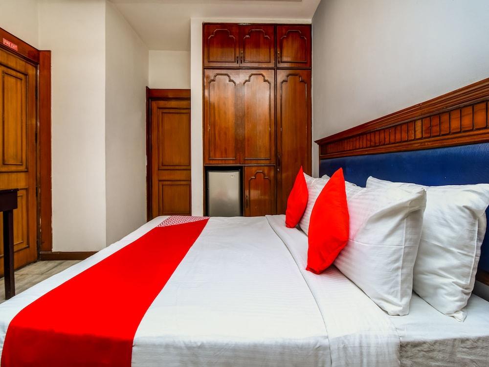 OYO Flagship 632 Kalkaji Mandir