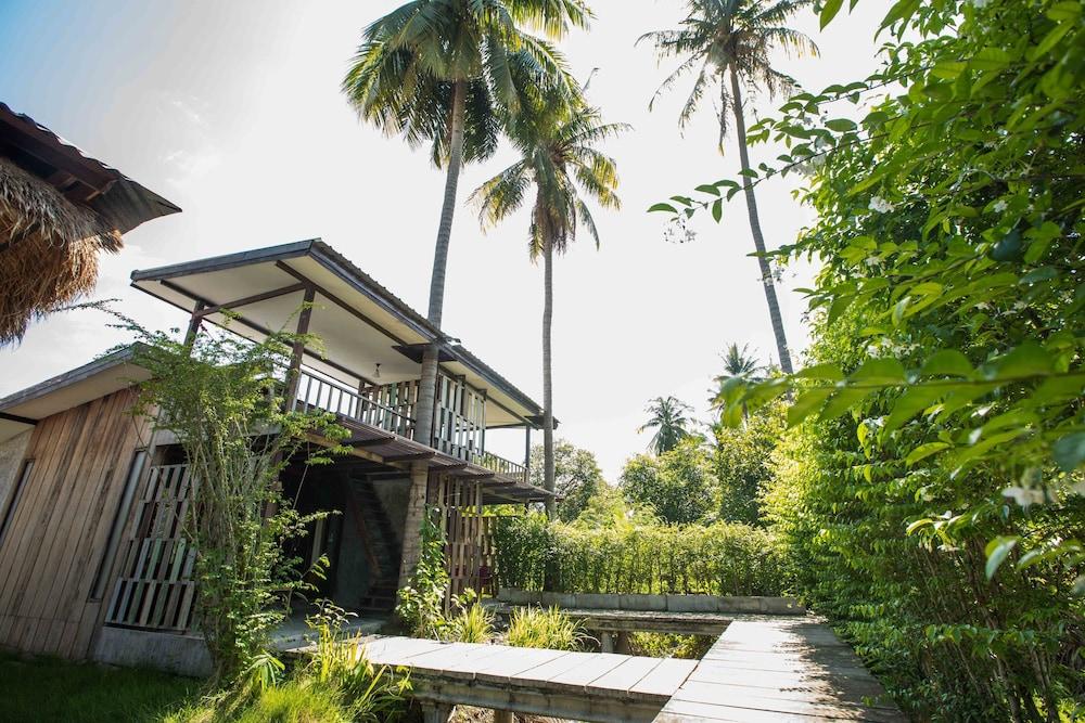 ChababaanCham Resort