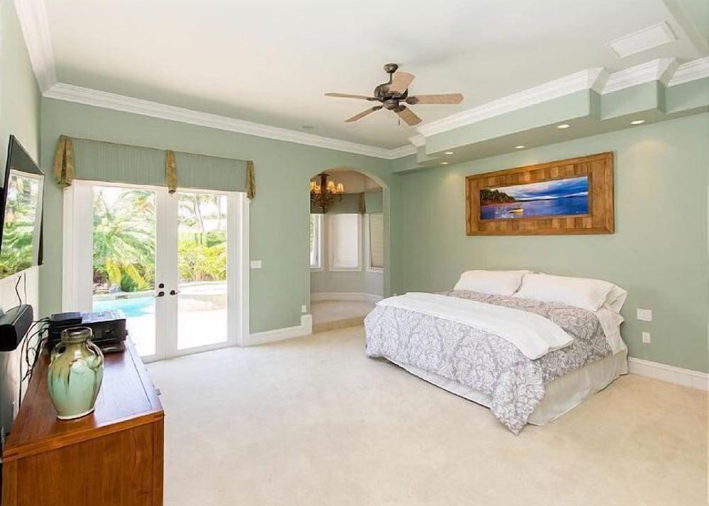 Salty Bungalow Marietta