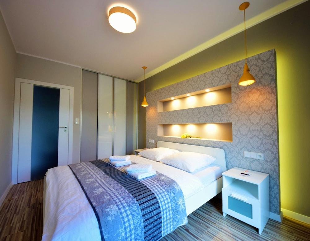 Apartamenty Homely Place Center