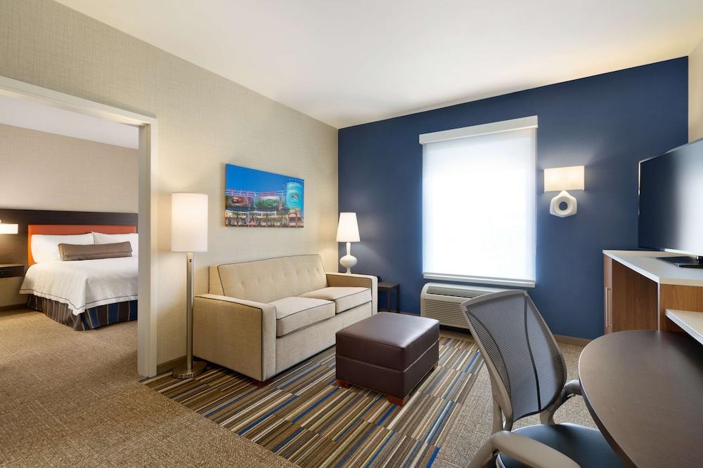 Home2 Suites by Hilton Glendale - Westgate