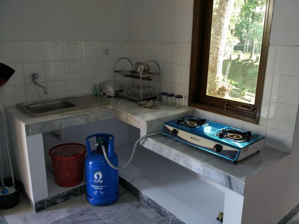 Villa Sabrina Bumi Ciherang