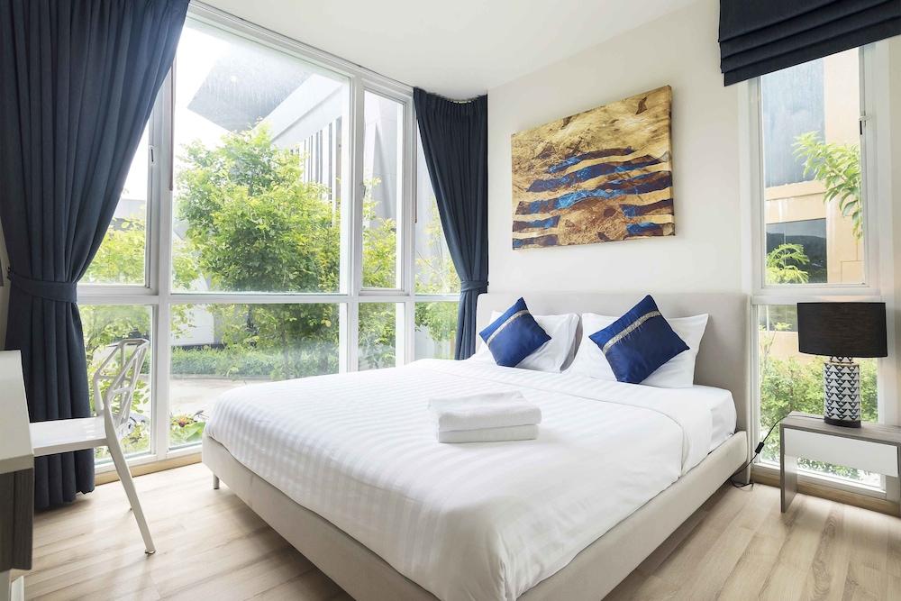 THE BASE Downtown By Favstay