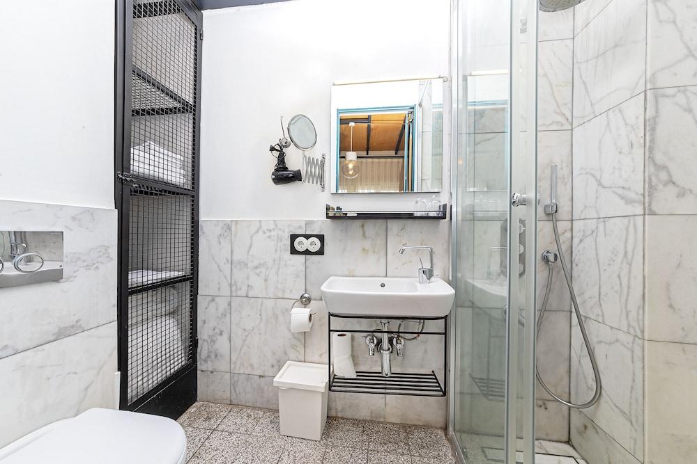 Raven Suites Taksim