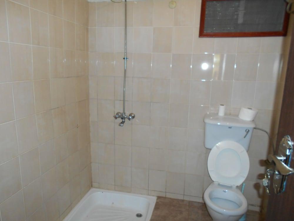 J Courts Bed and Comfort