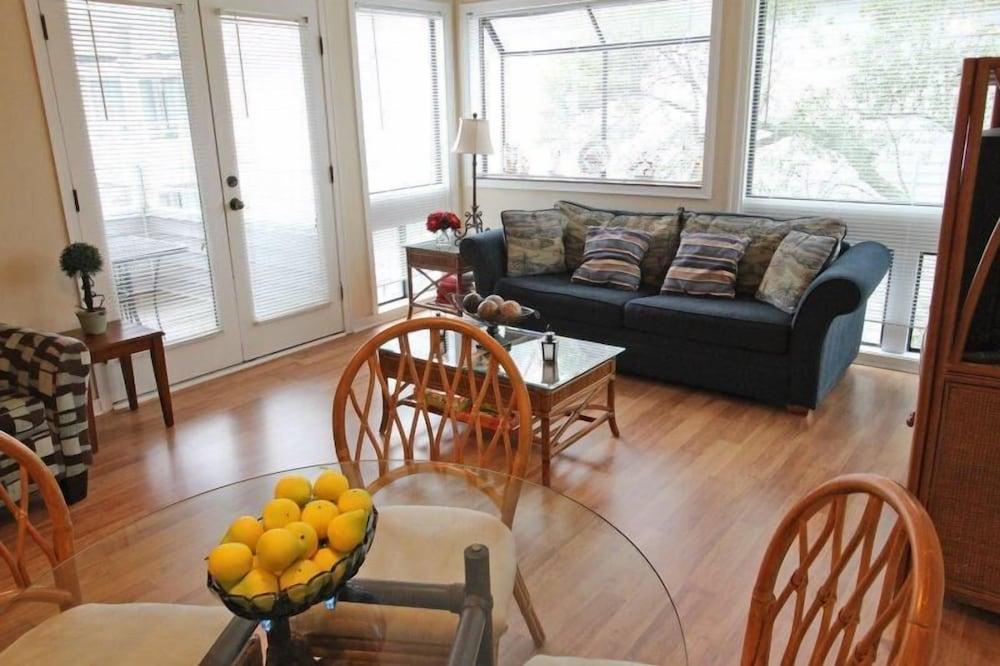 Lake Arrowhead Element