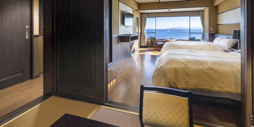 Shinojima Royal Hotel Kasuiso