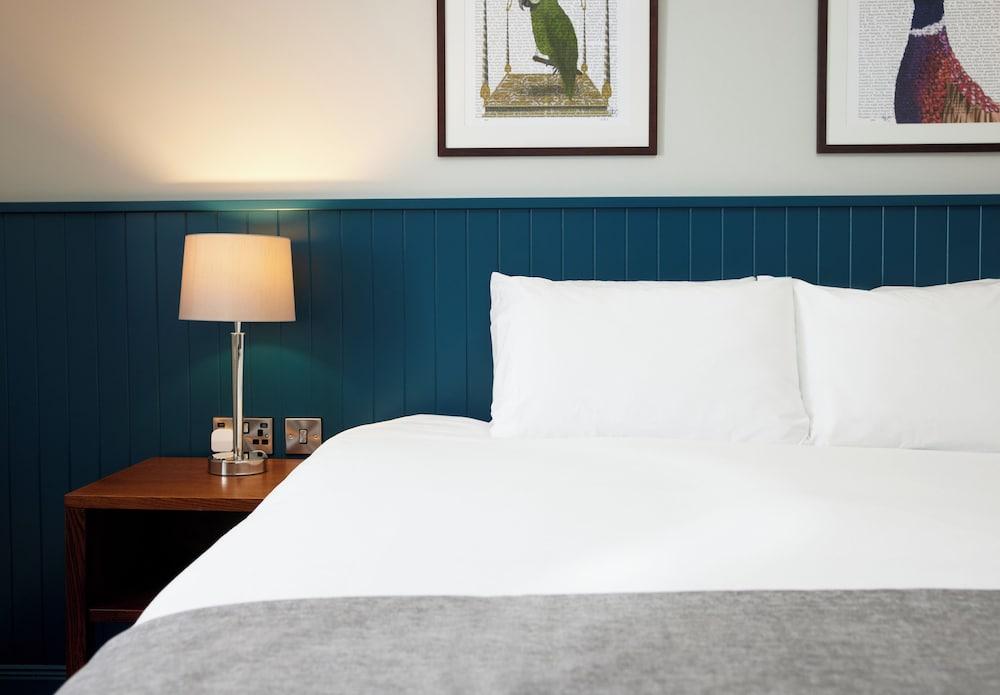 Caledonian Hotel By Greene King Inns