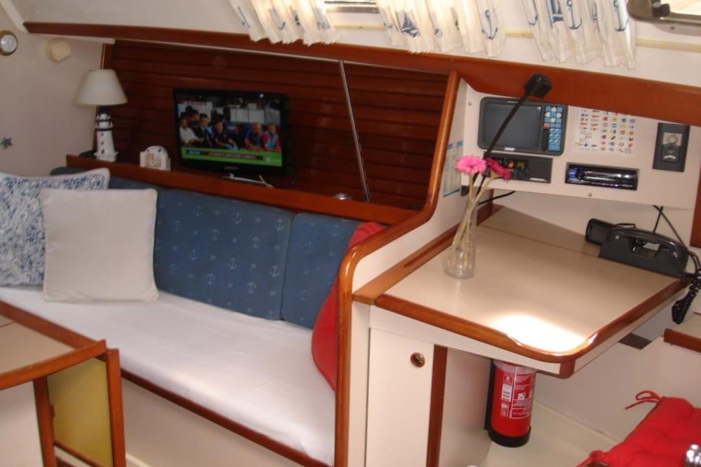 Sailboat Holiday Experience