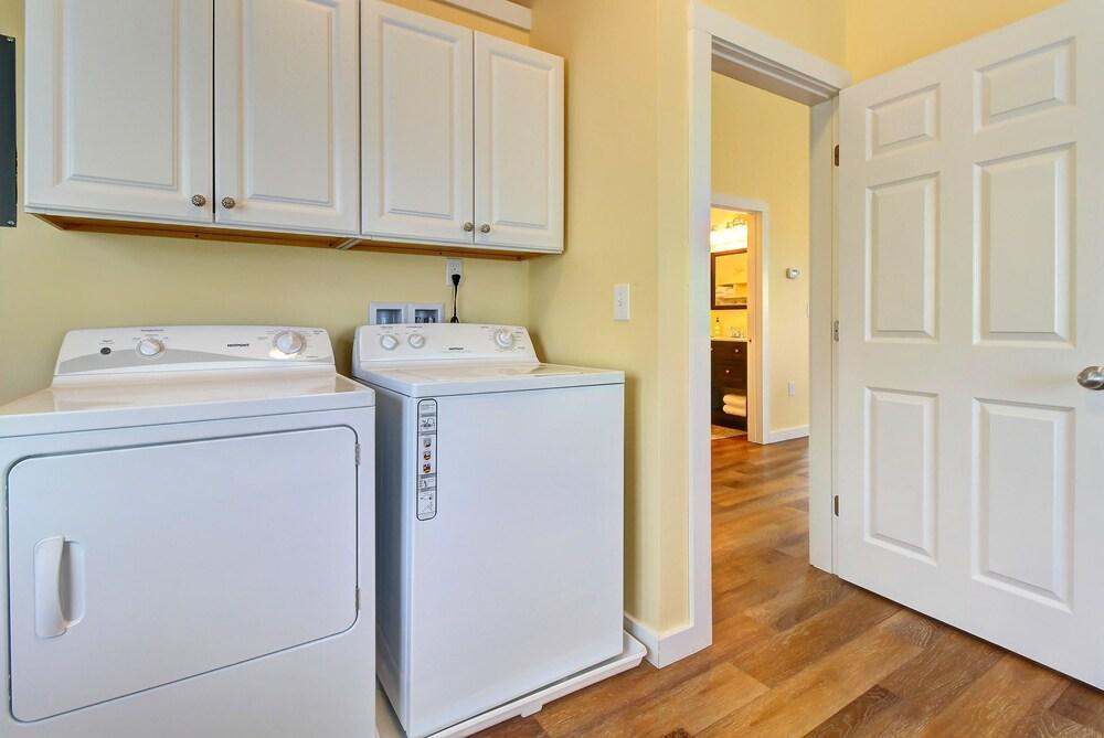 The Summit Boathouse