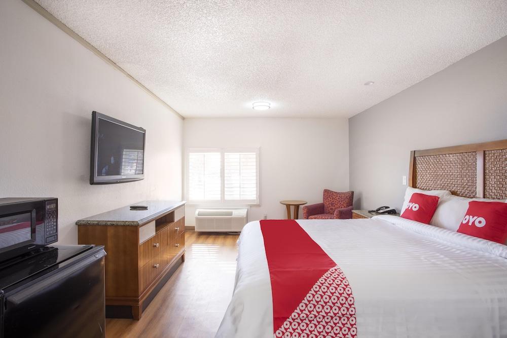 OYO Hotel Palmdale - Antelope Valley