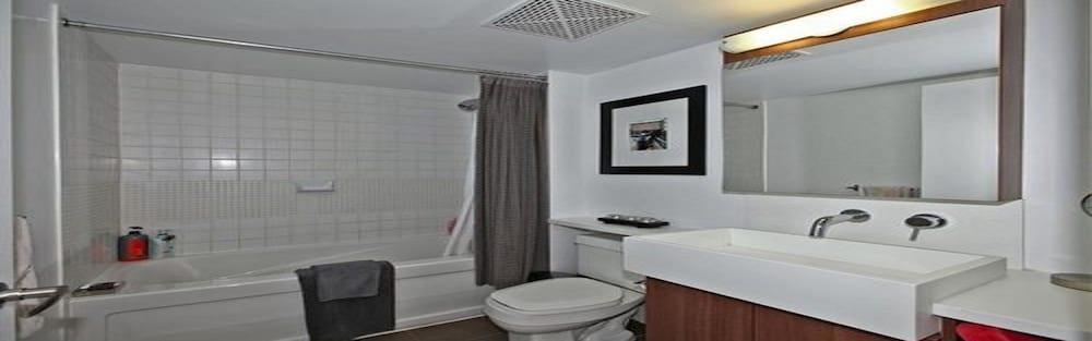 Clean and Cozy Liberty Village