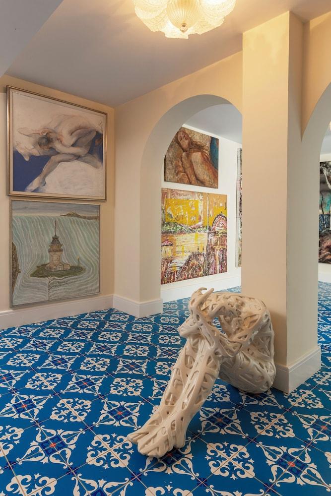 Sabrinas Haus - Adults Only