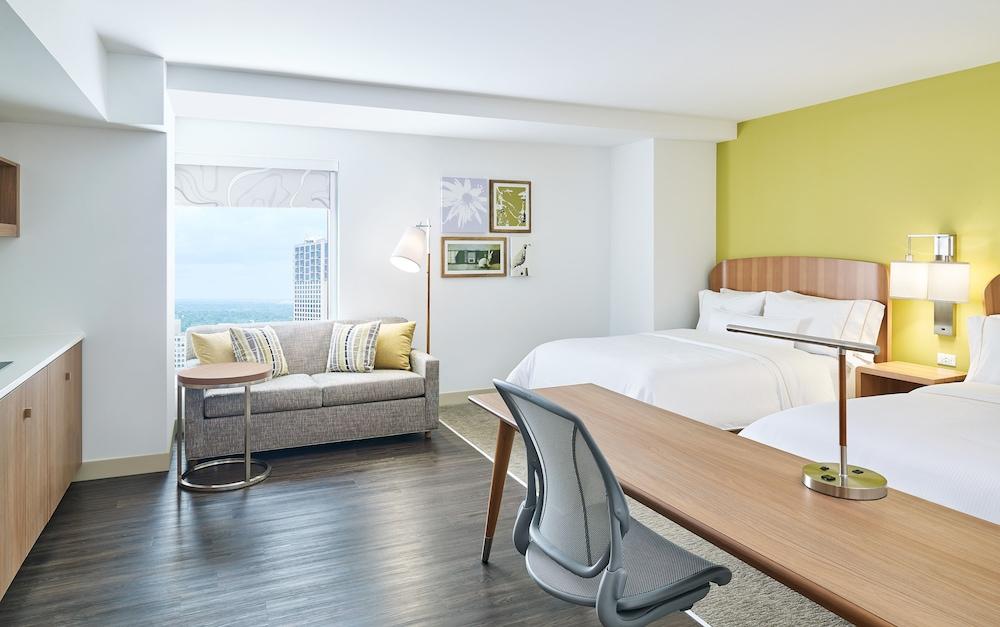 Element Austin Downtown