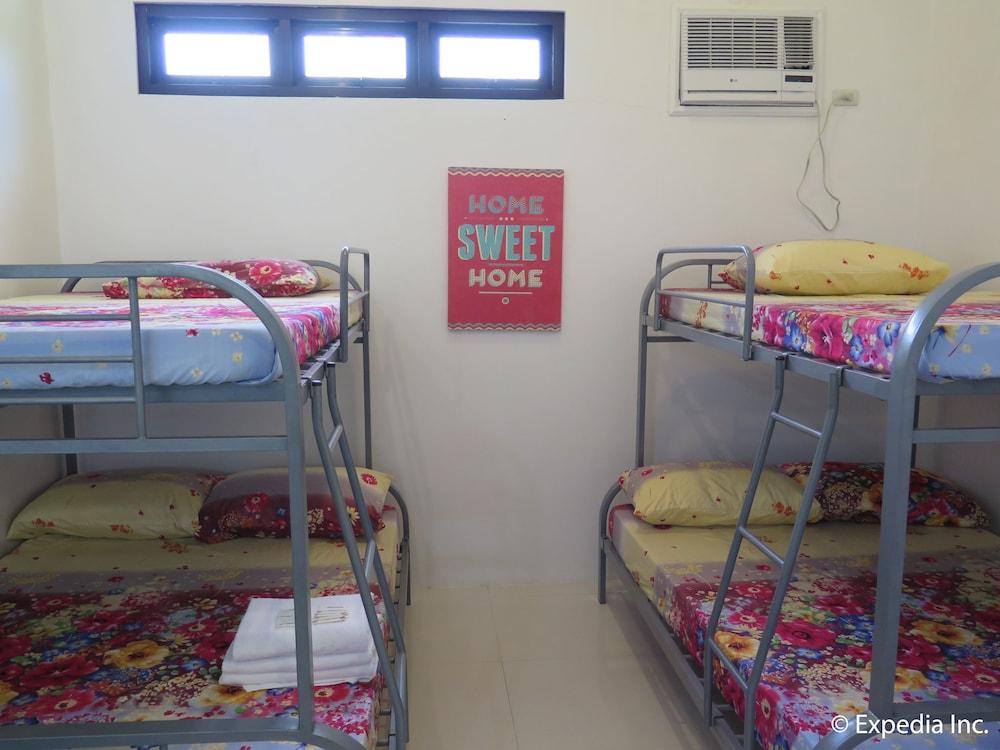 Zillion Pavilion Family & Business Hotel