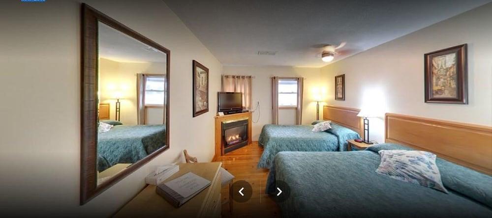 Dewar's Inn on the River