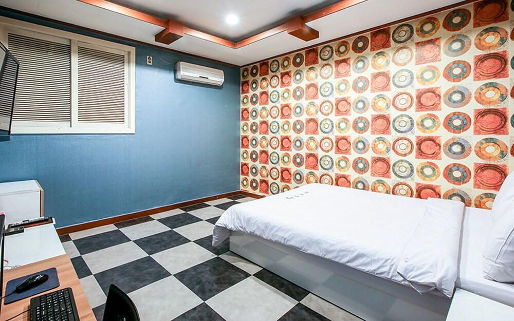 Chuncheon Hotel Ritz