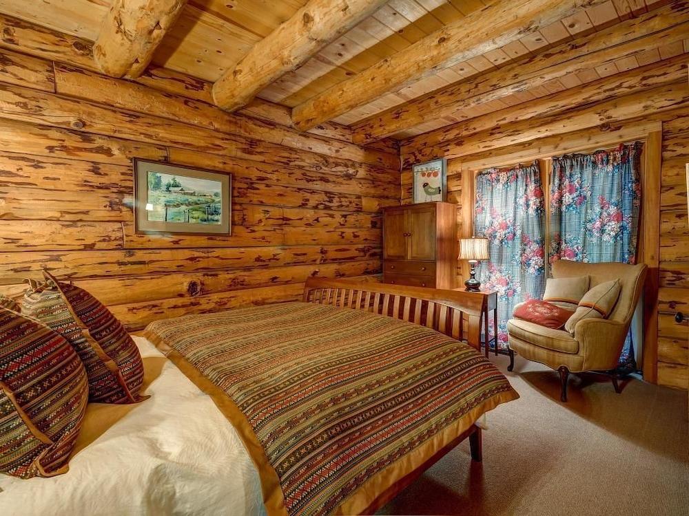Edelweiss Log Cabin