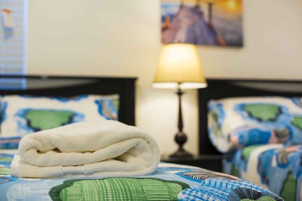 Los Angeles RoomRentals LAX