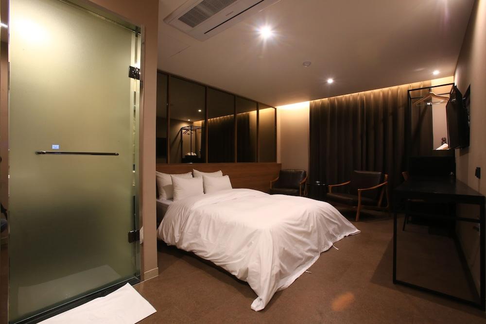 Hotel Star Premier Yeoksam