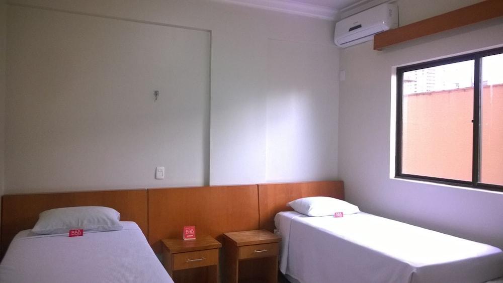 BBB Rooms Praça do Ratinho Goiânia GO