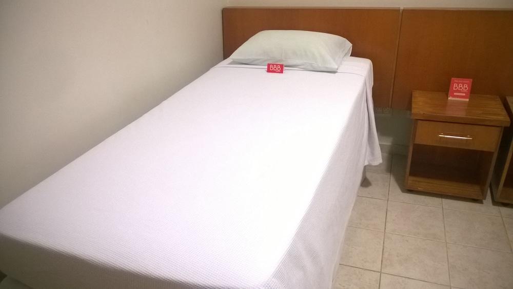 BBB Rooms Praça do Ratinho Goiânia GO