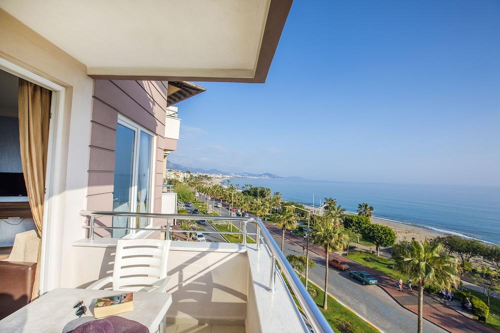 Hawaii Suite Beach Hotel