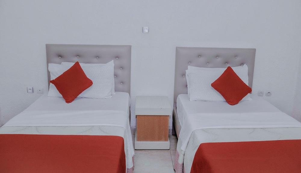 Martin Aviator Hotel