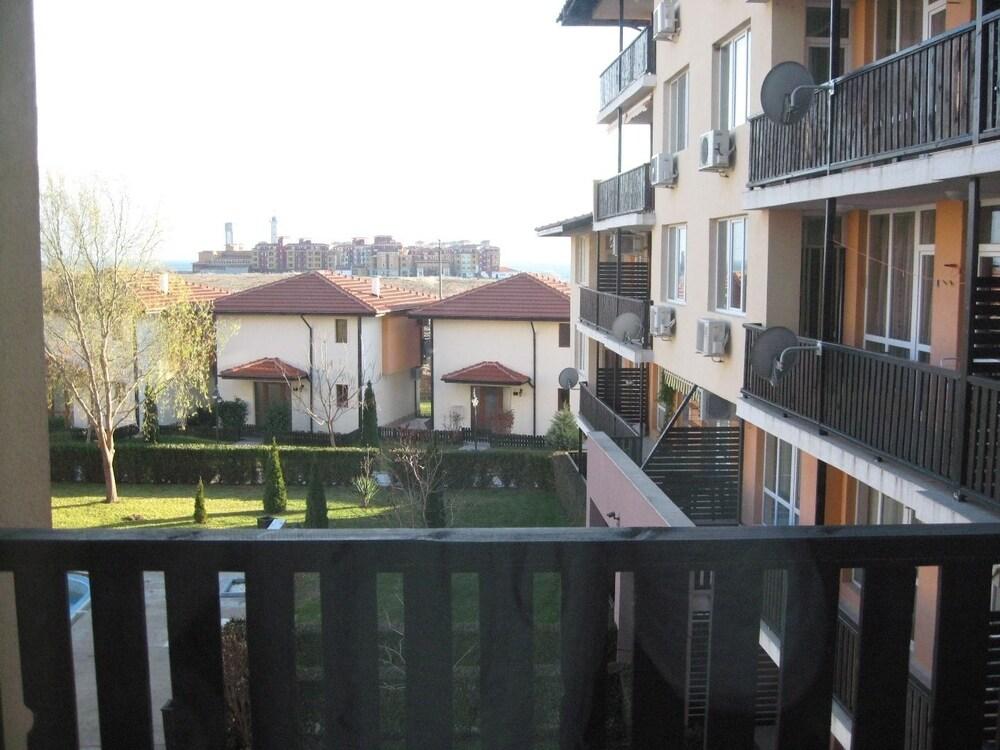 Apartcomplex Chateau Aheloy