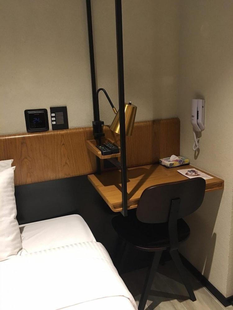 Aerotel Airport Transit Hotel