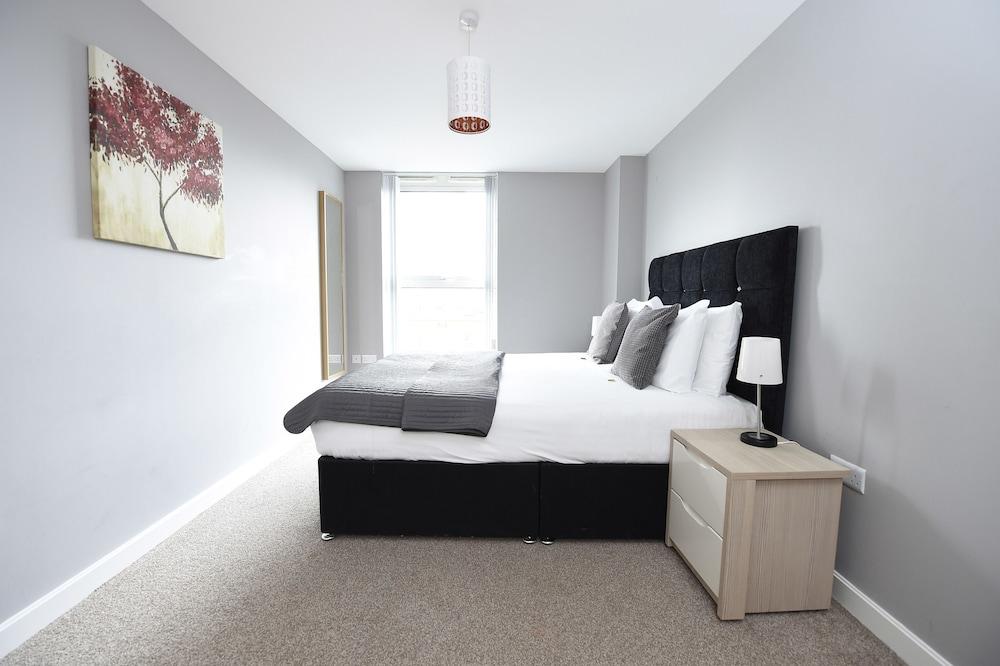 Dream Apartments - The Obel Building