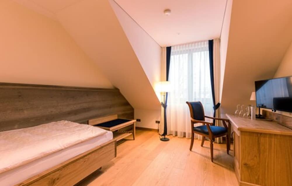 Hotel & Gaststätte zum Erdinger Weißbräu