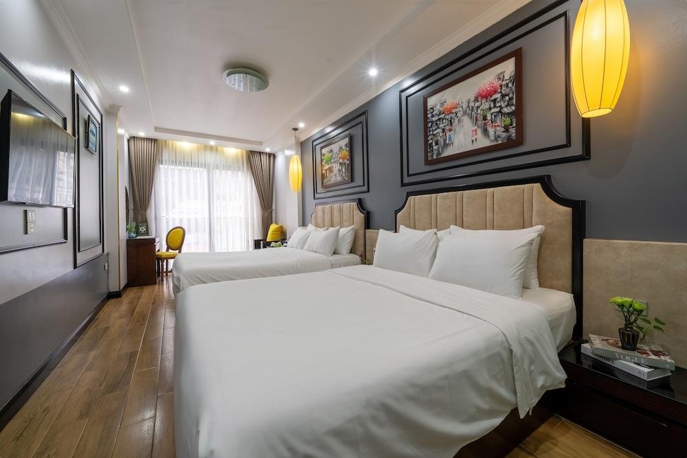 Bella Premier Hotel & Rooftop Skybar